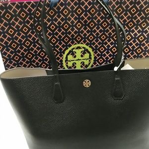 Tory Burch black new purse